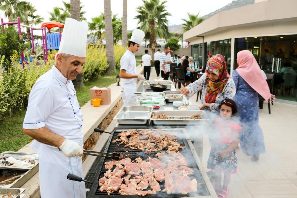 גאזיפאשה Grand Akca Hotel מראה חיצוני תמונה